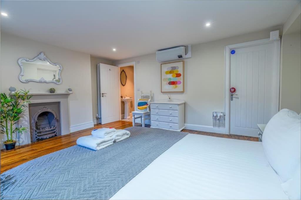 Smart-Home In Original Victorian Building بريستول المظهر الخارجي الصورة