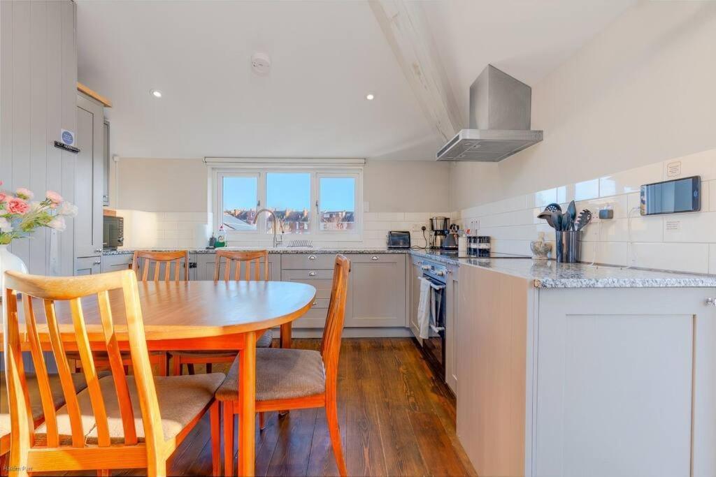 Smart-Home In Original Victorian Building بريستول المظهر الخارجي الصورة