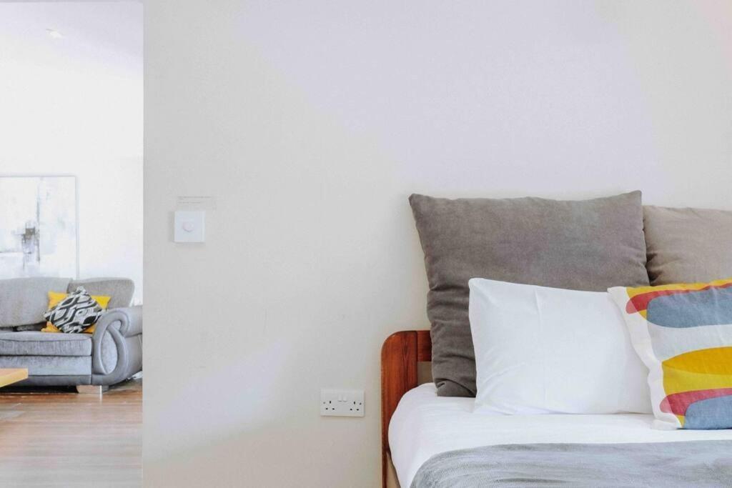 Smart-Home In Original Victorian Building بريستول المظهر الخارجي الصورة
