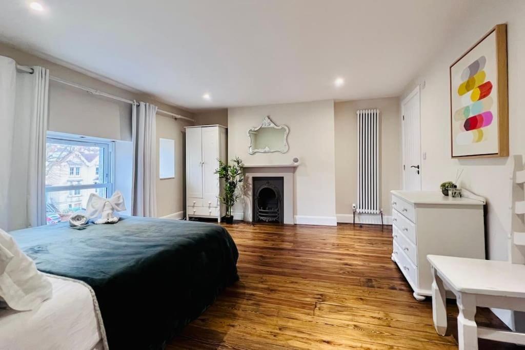 Smart-Home In Original Victorian Building بريستول المظهر الخارجي الصورة