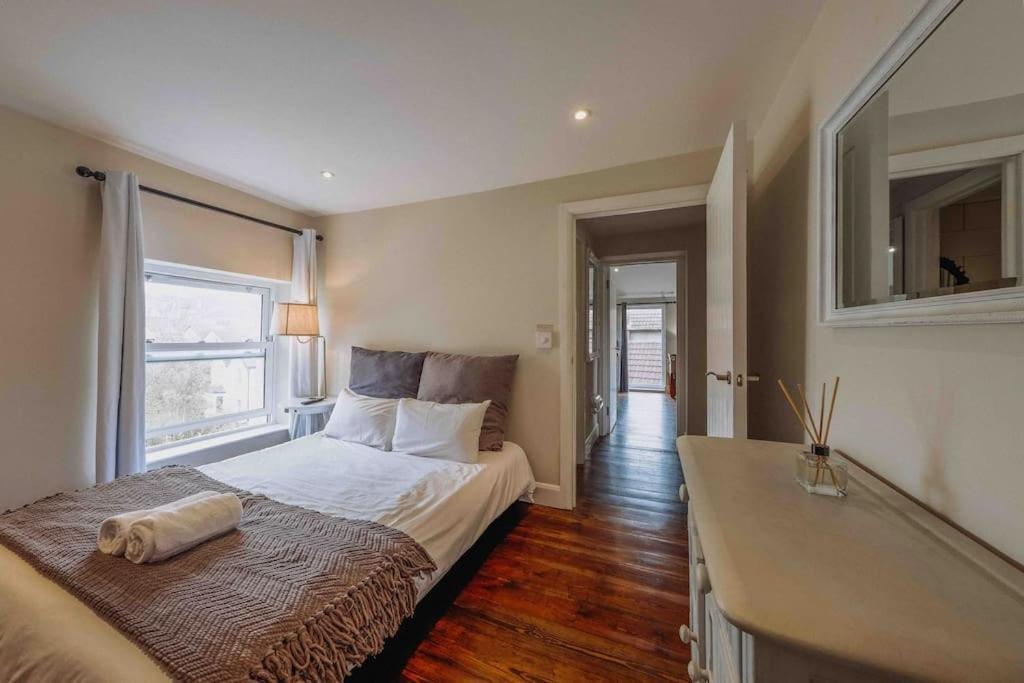 Smart-Home In Original Victorian Building بريستول المظهر الخارجي الصورة